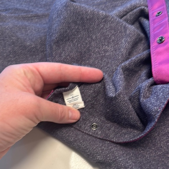 Elegant purple scarf with Pink Trim - Picture 4 of 4